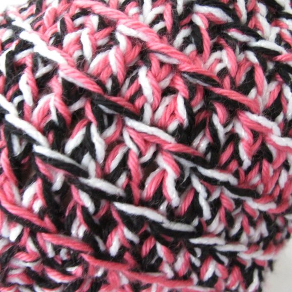 Must Bundle - New Handmade Chunky Winter Beanie - Picture 5 of 8
